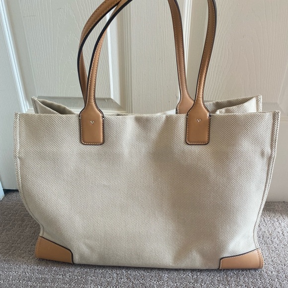 Tory Burch Ella Tote - Picture 4 of 11